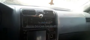 Toyota HiAce 1999 Green