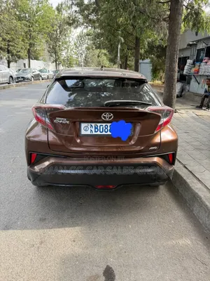 Toyota C-HR 2017 Gold