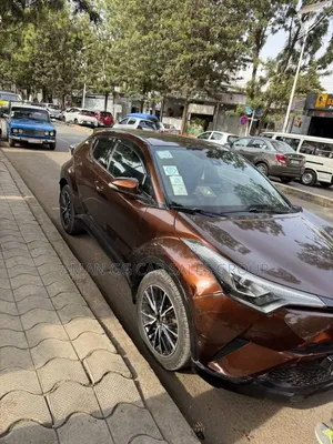 Toyota C-HR 2017 Gold