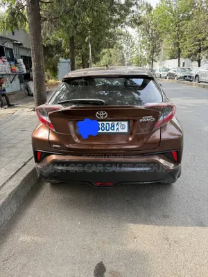Toyota C-HR 2017 Gold
