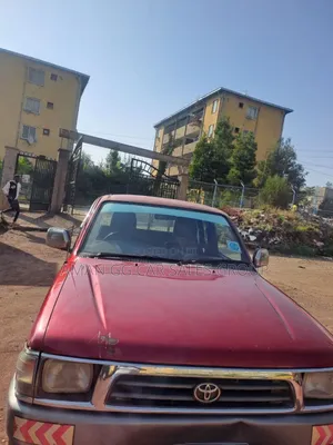 Toyota Hilux 2001 Red