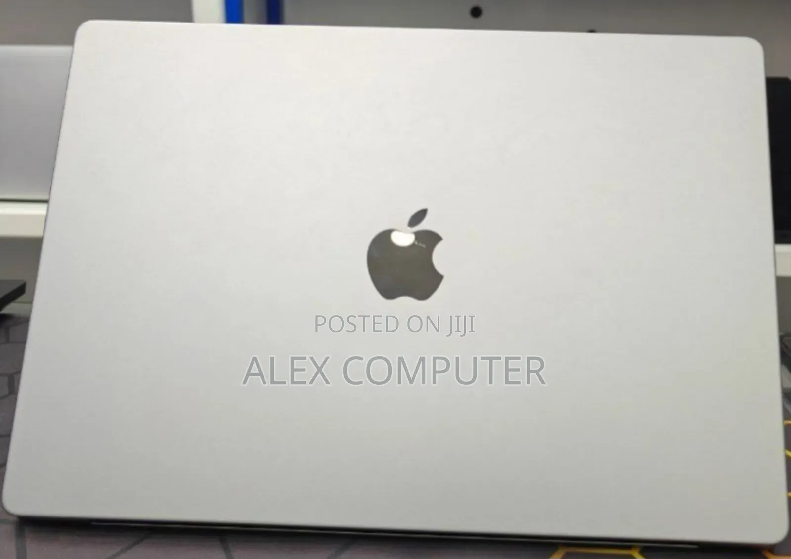 New Laptop Apple MacBook Pro M1 16GB Apple M1 Pro SSD 512GB