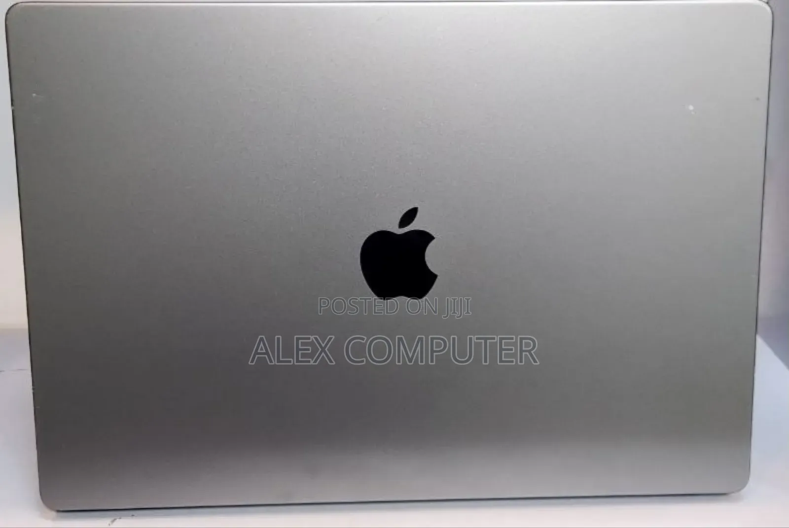 New Laptop Apple MacBook Pro M1 16GB Apple M1 Pro SSD 512GB