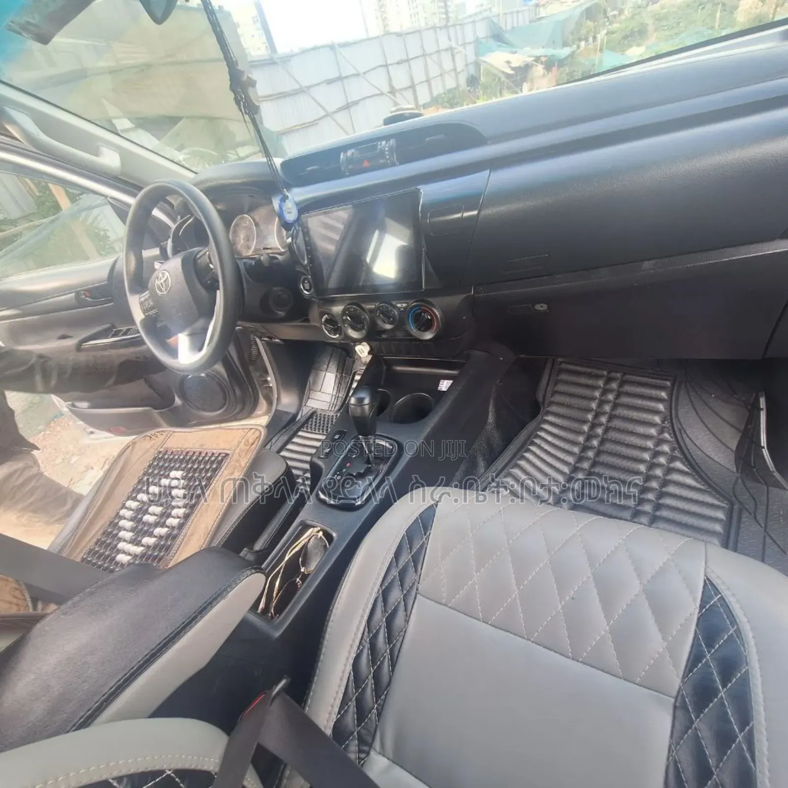 Toyota Hilux 2016 Silver