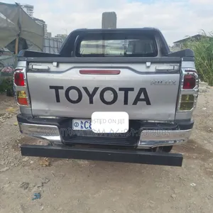 Toyota Hilux 2016 Silver