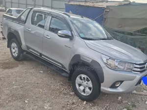 Toyota Hilux 2016 Silver