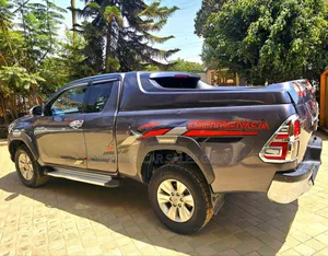 Toyota Hilux 2020 Black