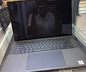 New Laptop Dell Precision 5540 16GB Intel Core I7 SSD 512GB