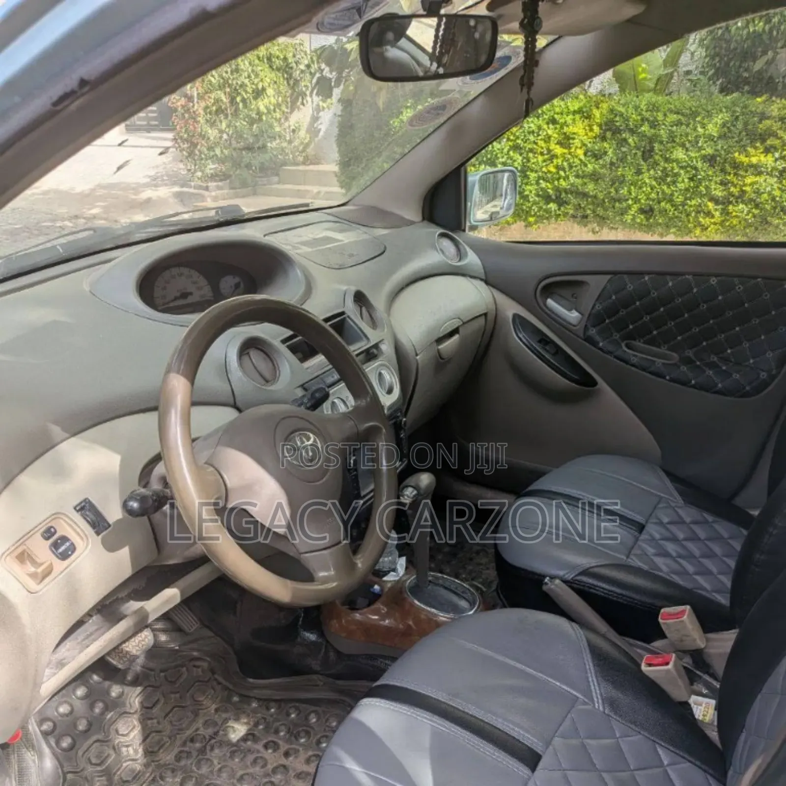 Toyota Platz 2005 Silver