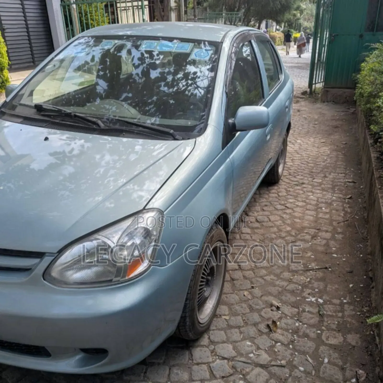 Toyota Platz 2005 Silver