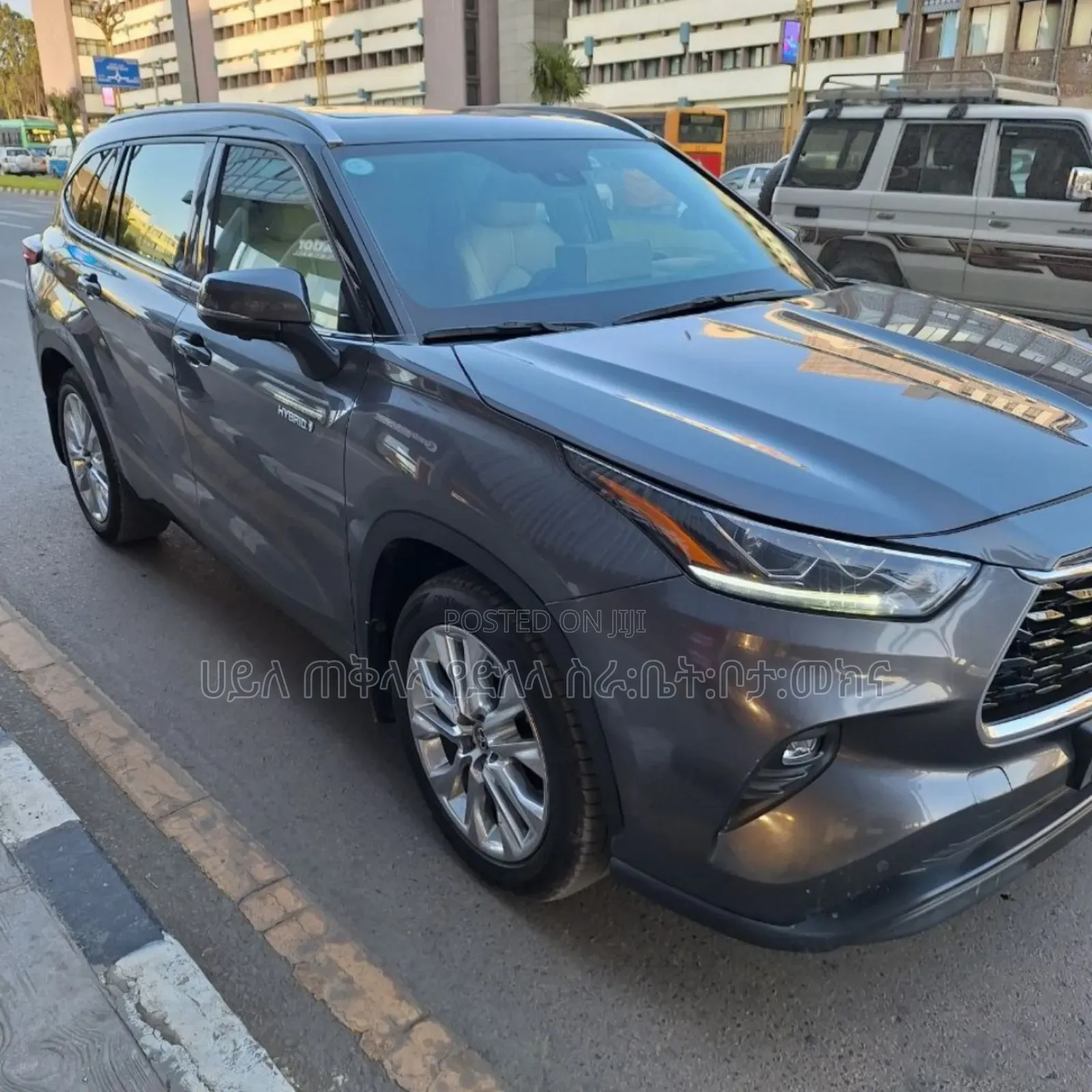 Toyota Highlander Hybrid 2023 Gray