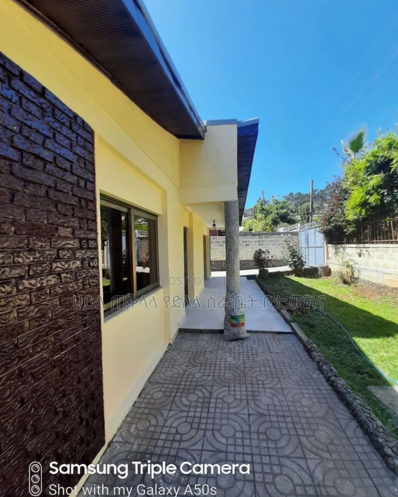 Furnished 4bdrm Villa in አያት ዞን ኮምፋውንድ ውስጥ, Yeka for sale