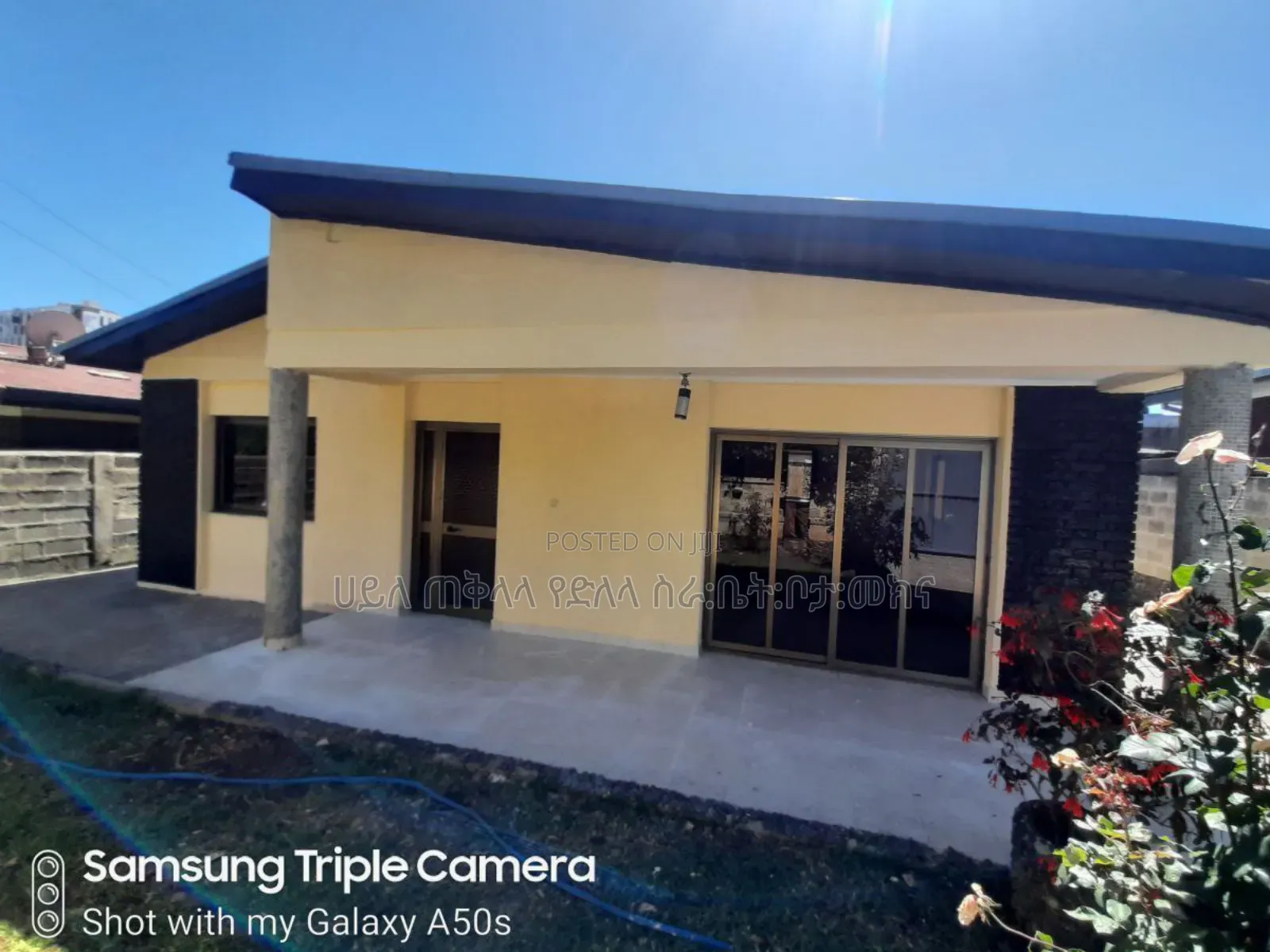 Furnished 4bdrm Villa in አያት ዞን ኮምፋውንድ ውስጥ, Yeka for sale
