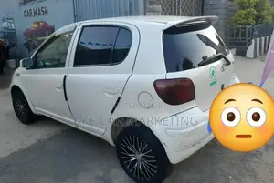 Toyota Vitz 2002 White