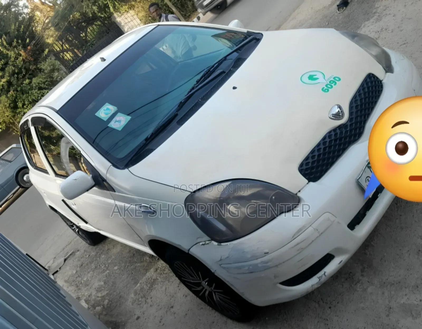 Toyota Vitz 2002 White