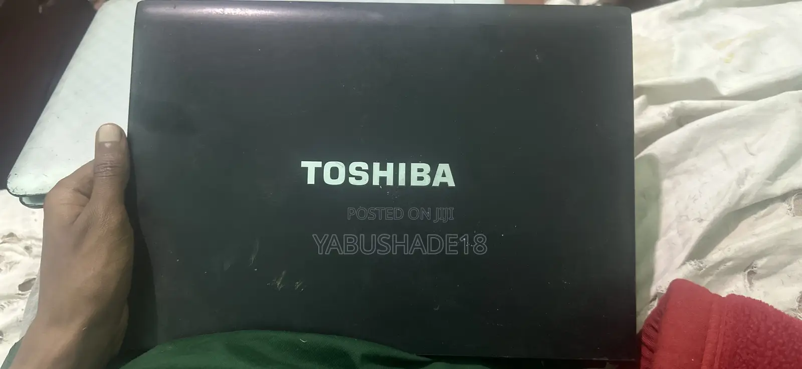 Laptop Toshiba 4GB HDD 256GB