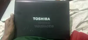 Laptop Toshiba 4GB HDD 256GB