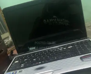 Laptop Toshiba 4GB HDD 256GB