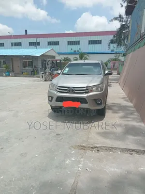 Toyota Hilux SR5 4x4 2019 Silver