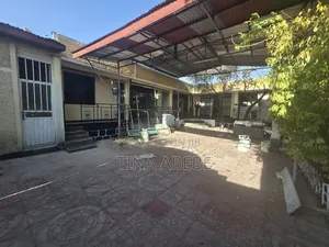 9bdrm House in Akaky Kaliti for sale