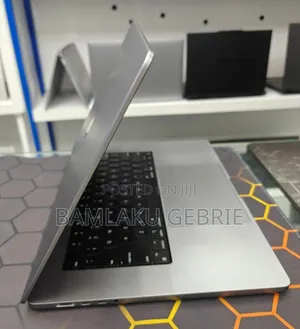 New Laptop Apple MacBook Pro M1 16GB Apple M1 Pro SSD 512GB