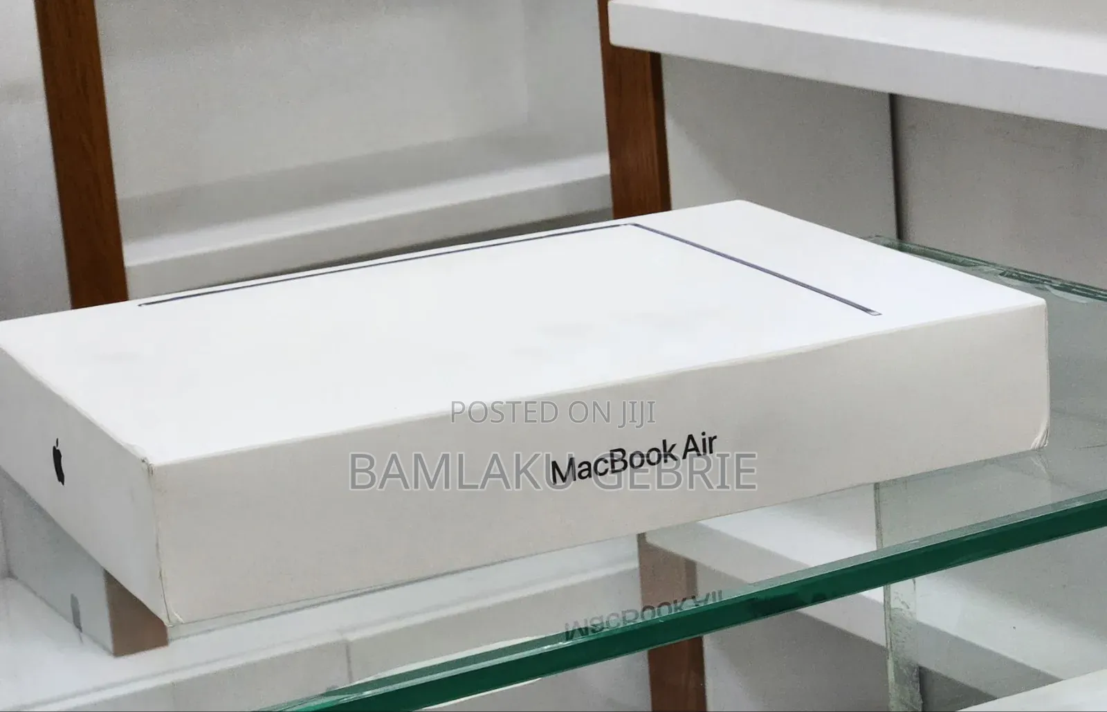 New Laptop Apple MacBook Air 2025 M4 13-Inch 16GB Apple M4 SSD 256GB