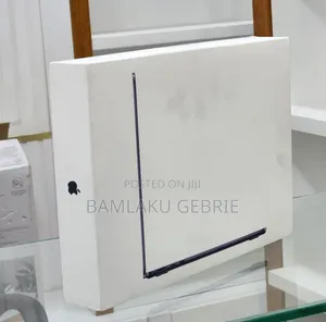 New Laptop Apple MacBook Air 2025 M4 13-Inch 16GB Apple M4 SSD 256GB