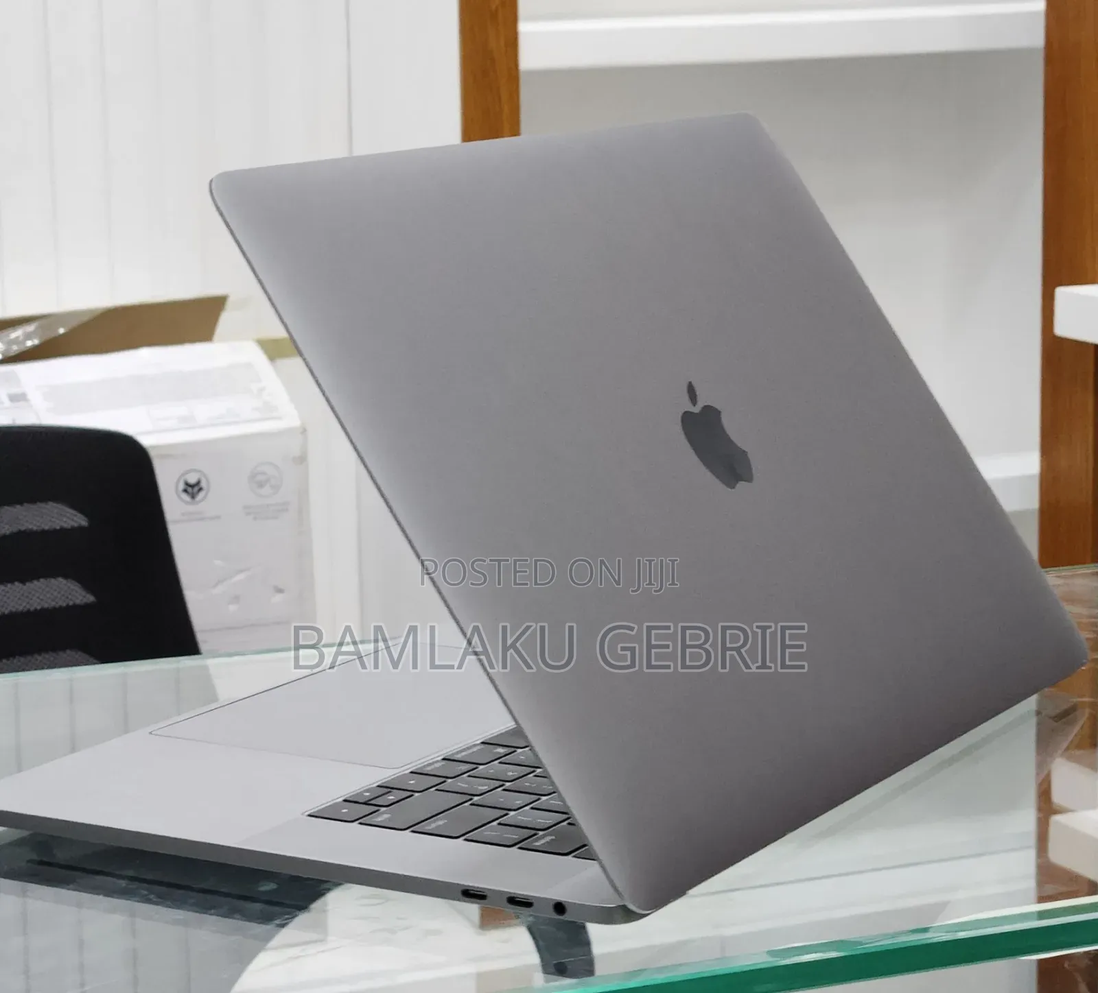 New Laptop Apple MacBook Pro 2019 16GB Intel Core I7 SSD 512GB