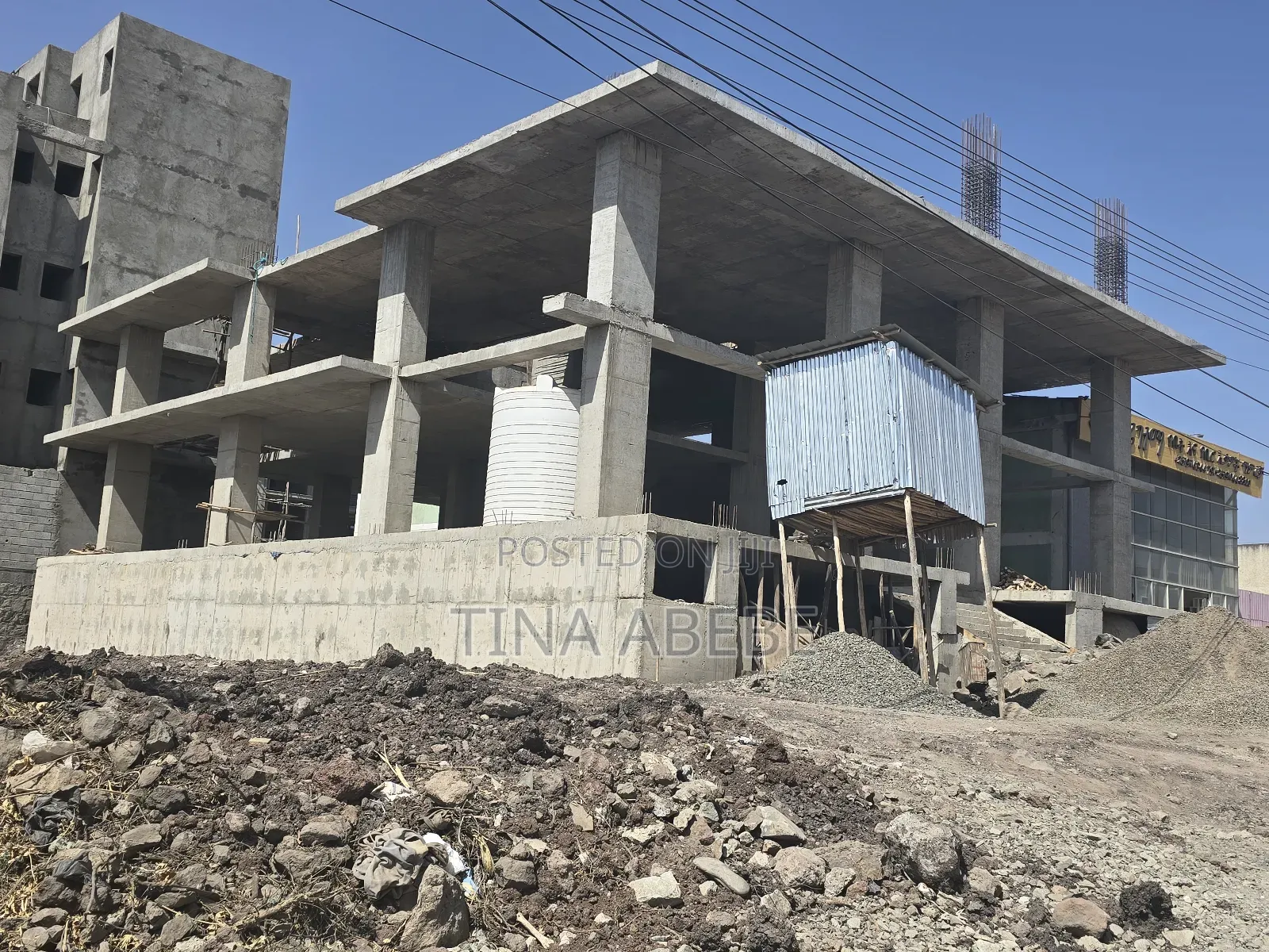 አስቸካይ የሚሸጥ የንግድ ባታ