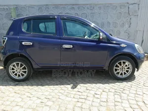 Toyota Vitz 2001 Blue