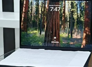 New Laptop Apple MacBook Air 2025 M4 13-Inch 16GB Apple M4 SSD 256GB