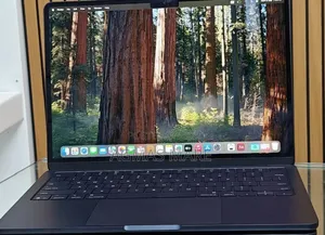 New Laptop Apple MacBook Air 2025 M4 13-Inch 16GB Apple M4 SSD 256GB