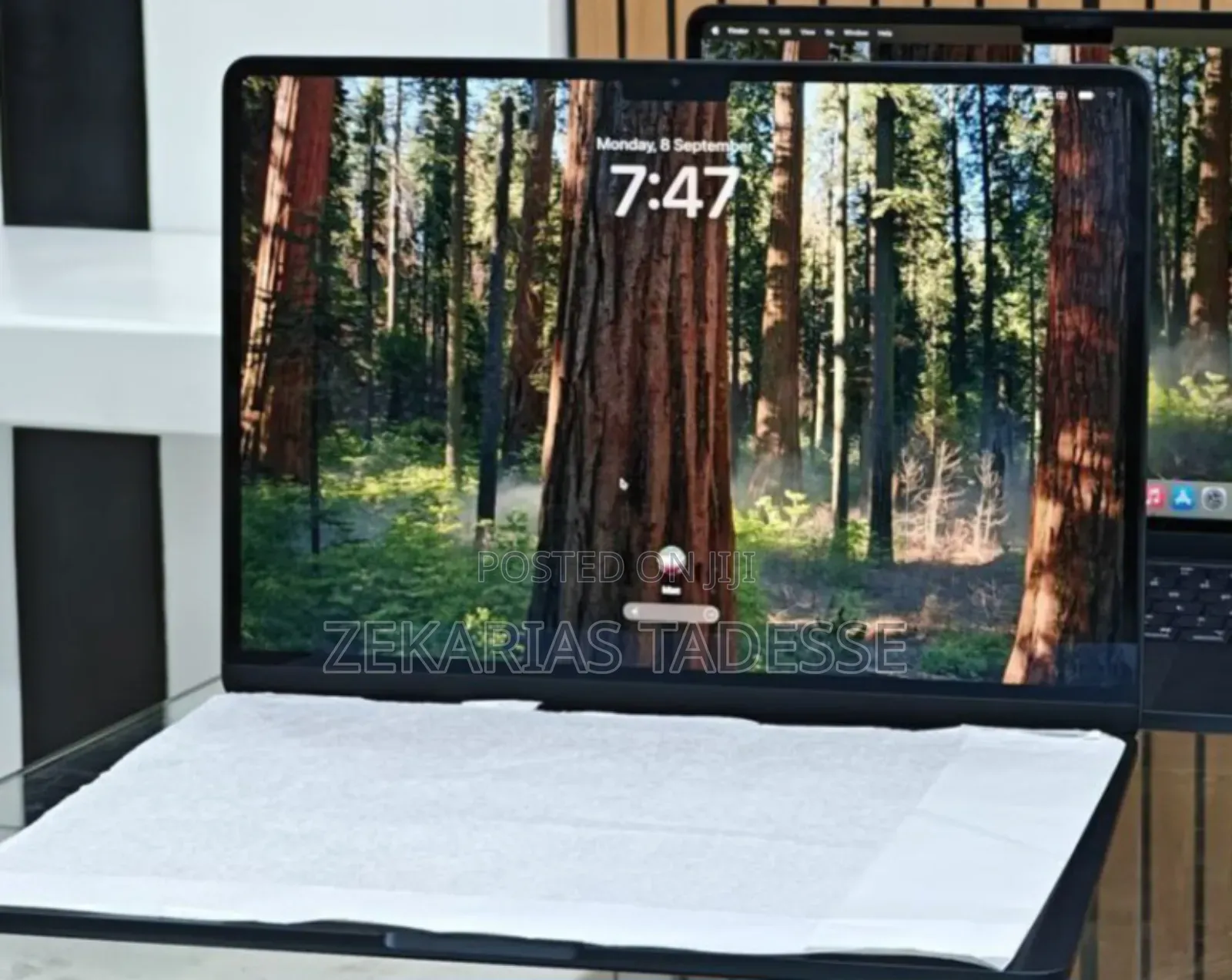 New Laptop Apple MacBook Air 2024 M3 13-Inch 16GB Apple M4 SSD 256GB