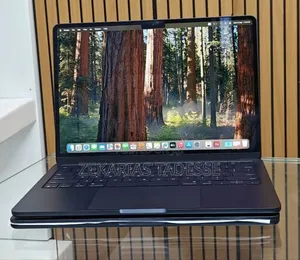 New Laptop Apple MacBook Air 2024 M3 13-Inch 16GB Apple M4 SSD 256GB