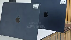 New Laptop Apple MacBook Air 2025 M4 13-Inch 16GB Apple M4 SSD 256GB