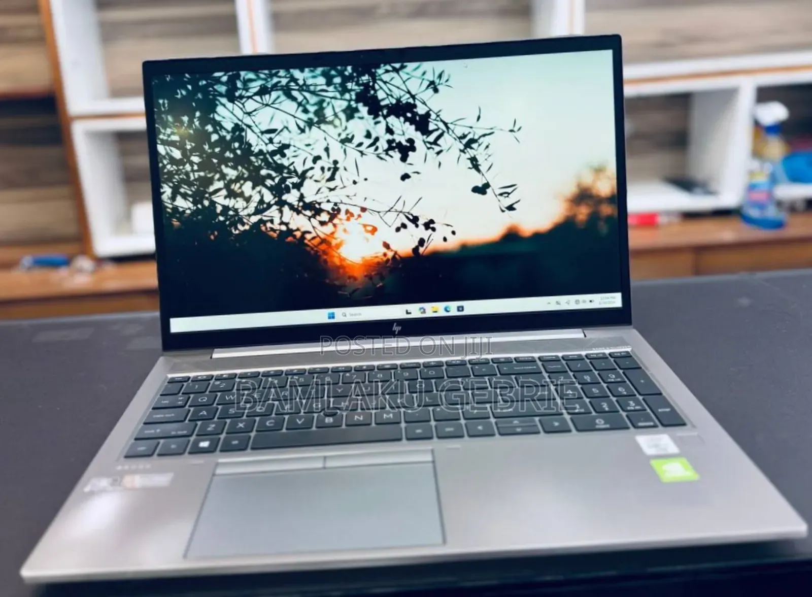 New Laptop HP ZBook Firefly 16 G10 16GB Intel Core I7 SSD 512GB