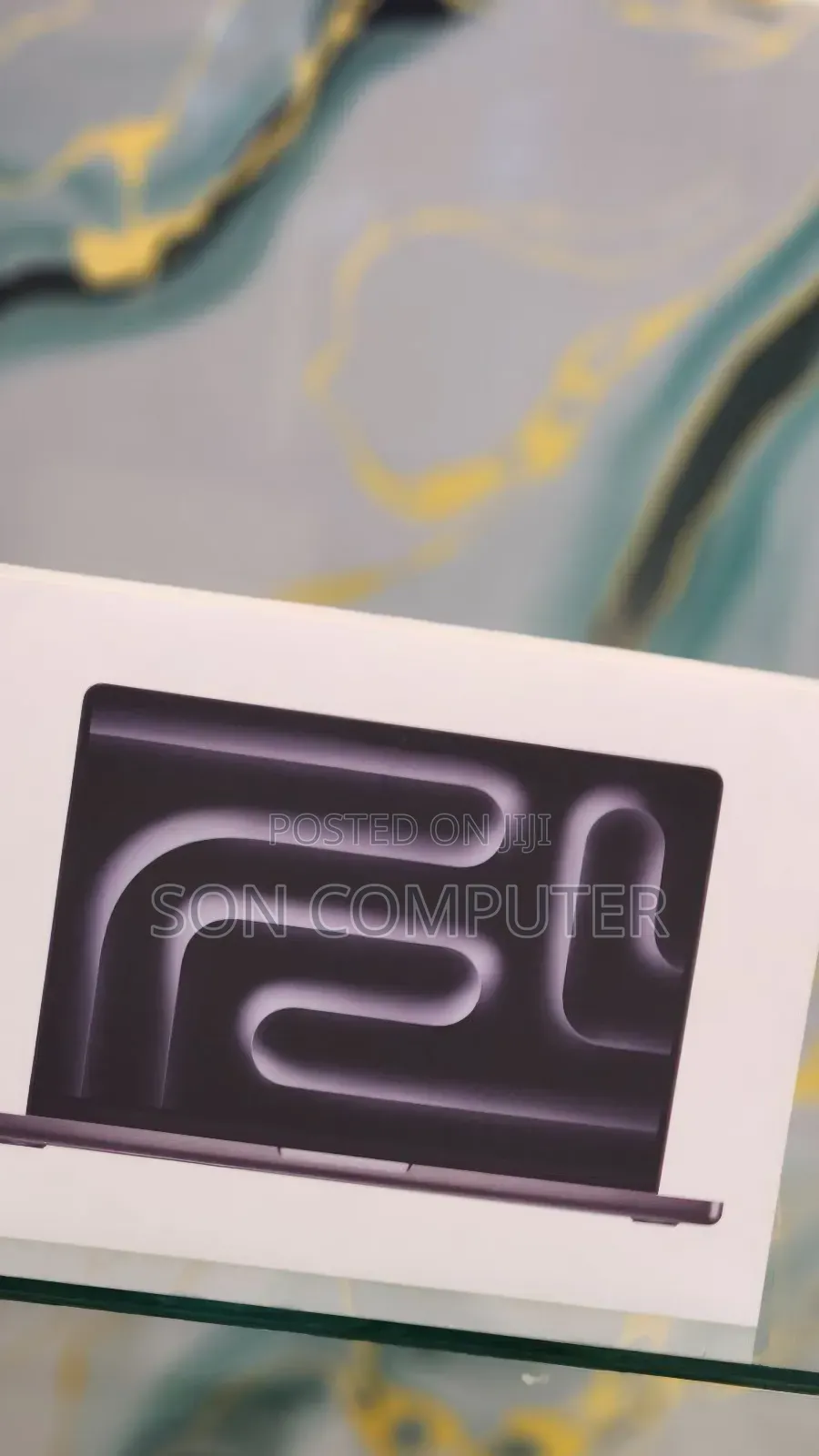 New Laptop Apple Macbook Pro 2025 M5 14-Inch 16GB Apple M5 SSD 512GB