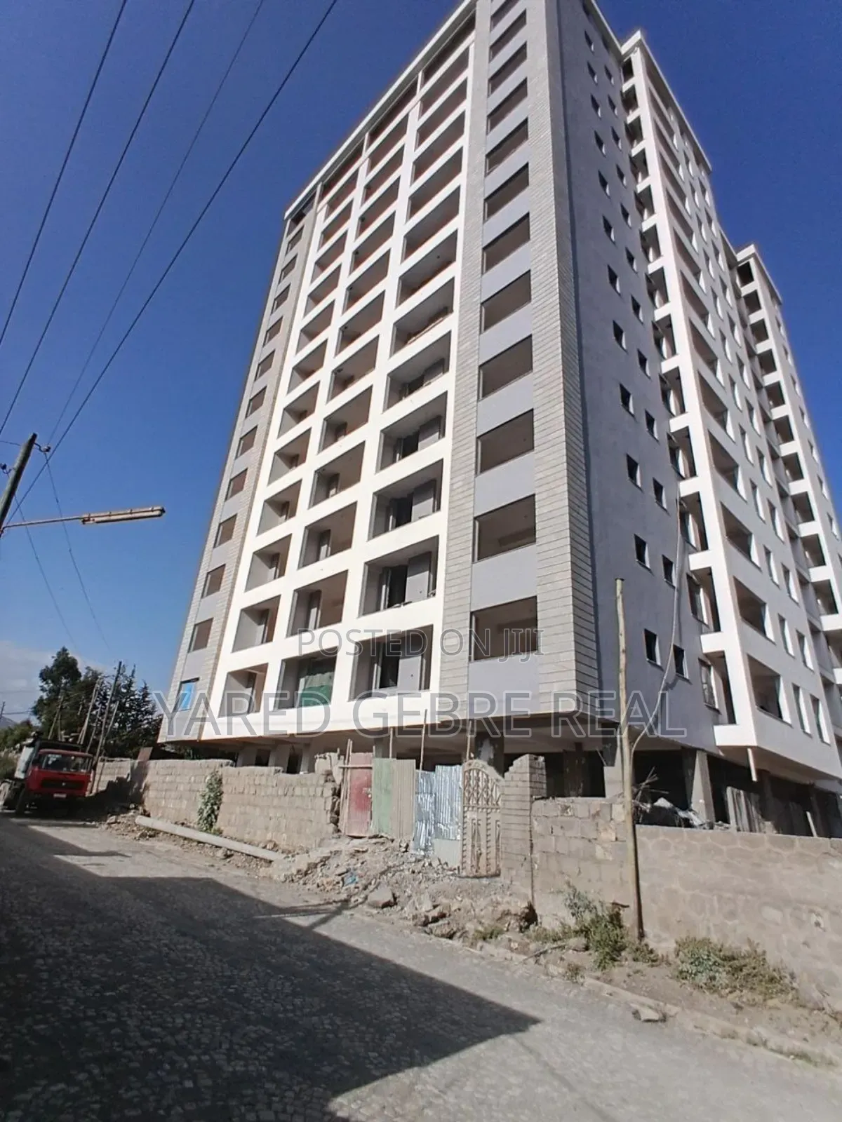 2bdrm Apartment in 📍Cmc( Safari Academy, Yeka for sale