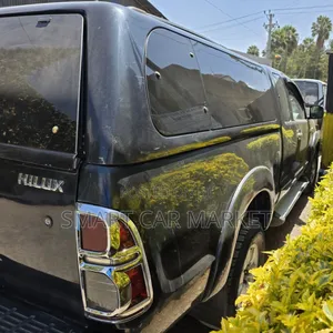 Toyota Hilux 2013 Gray