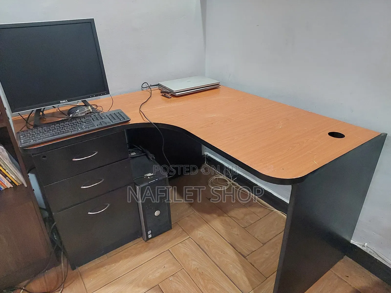 Table ጠረፔዛ (L Shape Computer Desk)