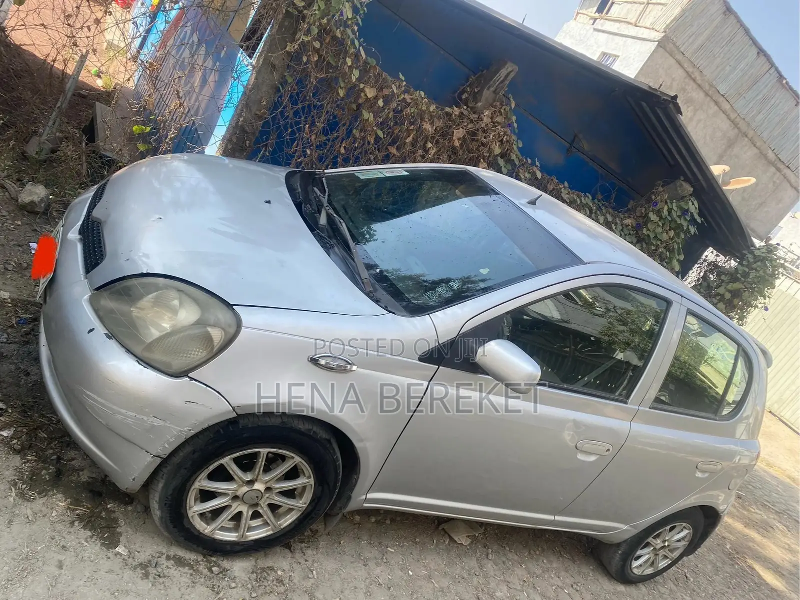 Toyota Vitz 2001 Silver