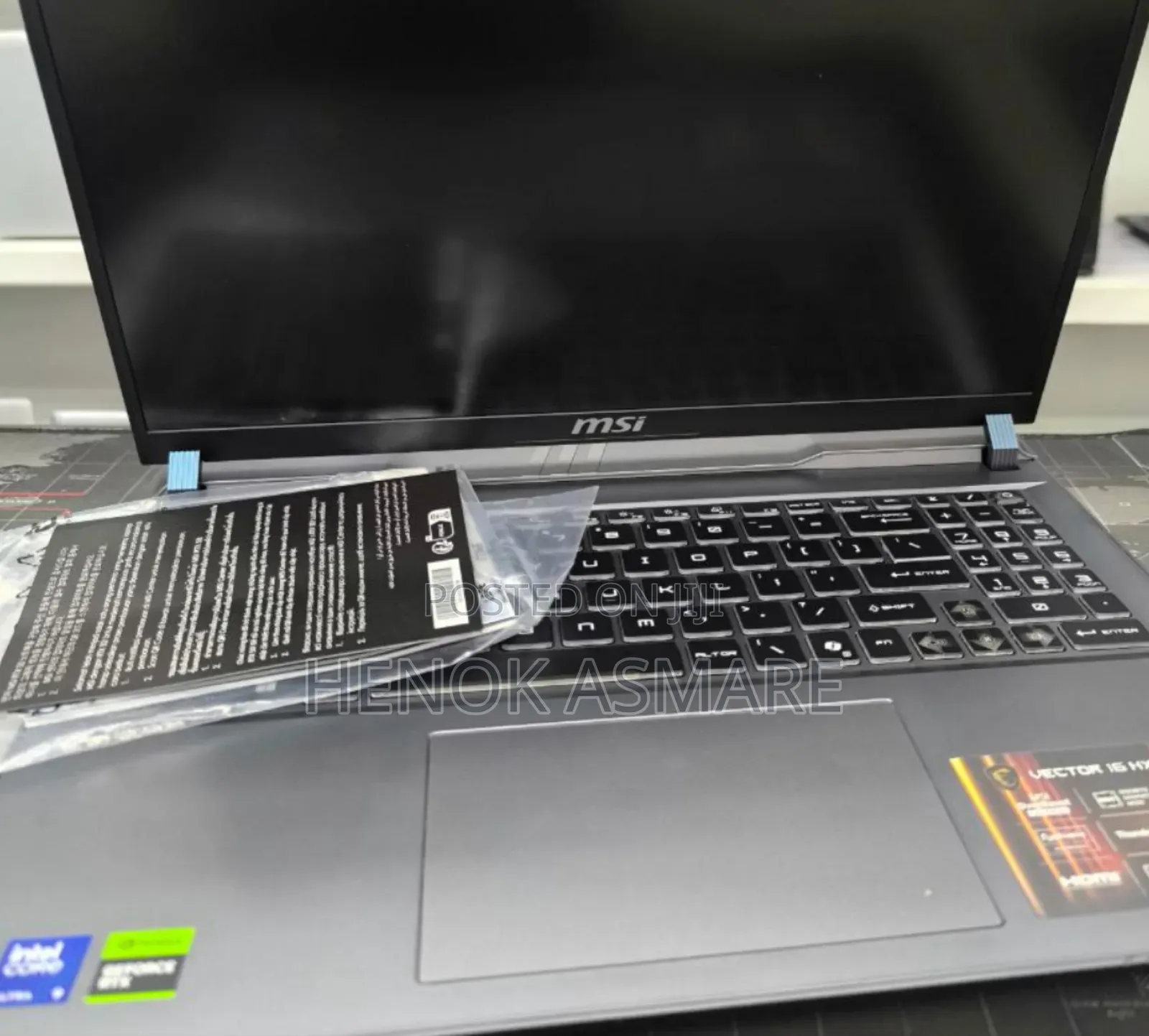 New Laptop MSI Vector 16 HX AI A2XWIG 16GB Intel Core Ultra 9 SSD 1T