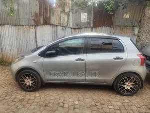 Toyota Yaris 2007 Gray