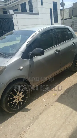 Toyota Yaris 2007 Gray