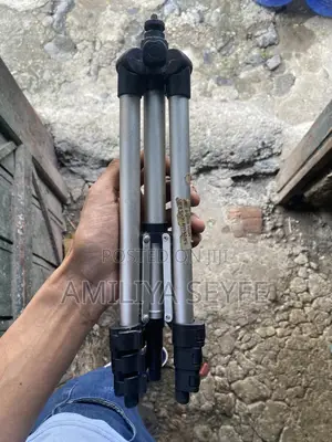 Lightweight Aluminum Portable Tripod (3110)