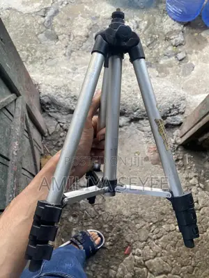 Lightweight Aluminum Portable Tripod (3110)