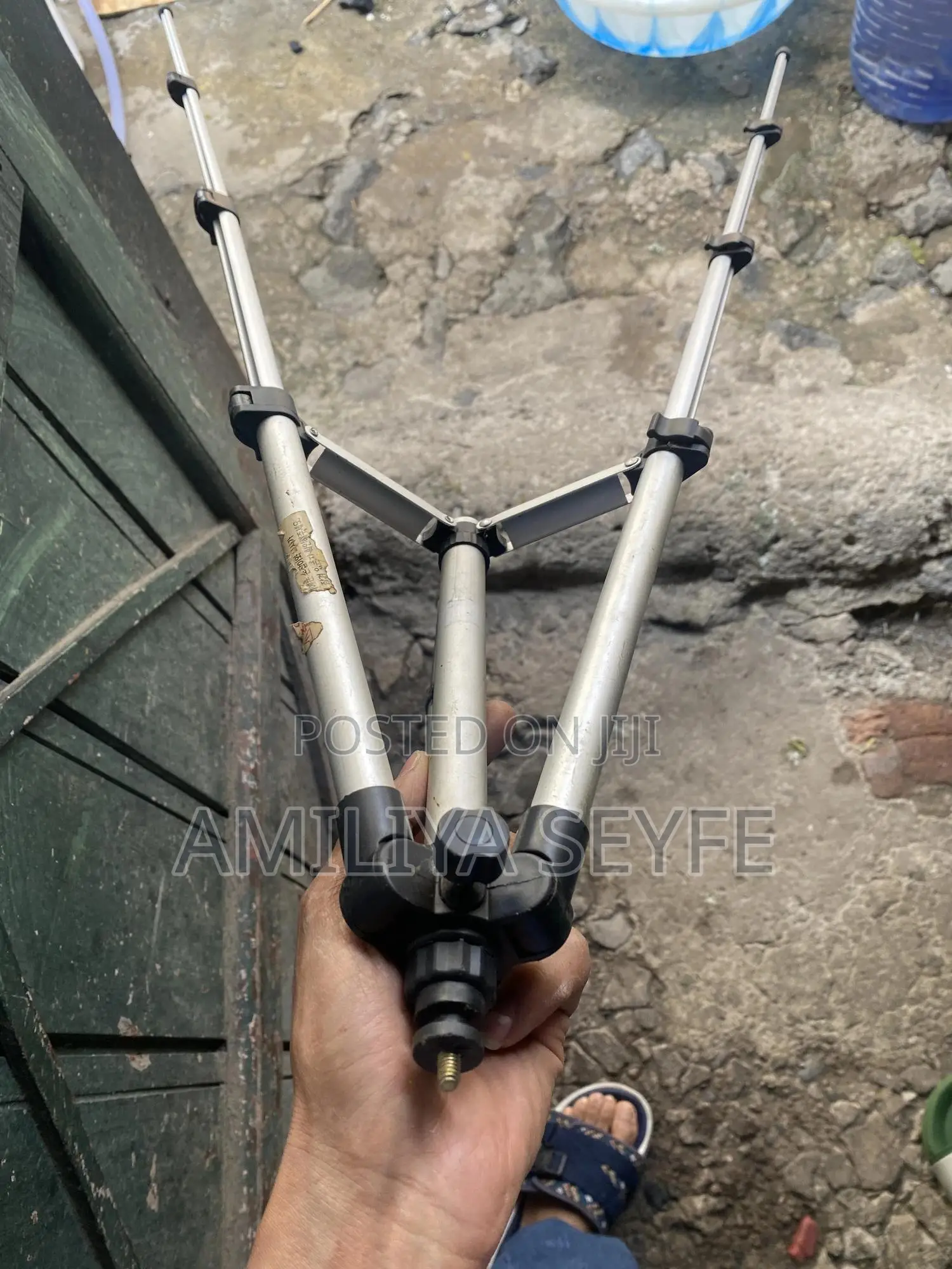 Lightweight Aluminum Portable Tripod (3110)