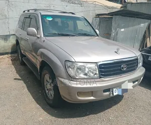 Toyota Land Cruiser 2000
