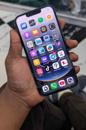 New Apple iPhone 16e 128 GB