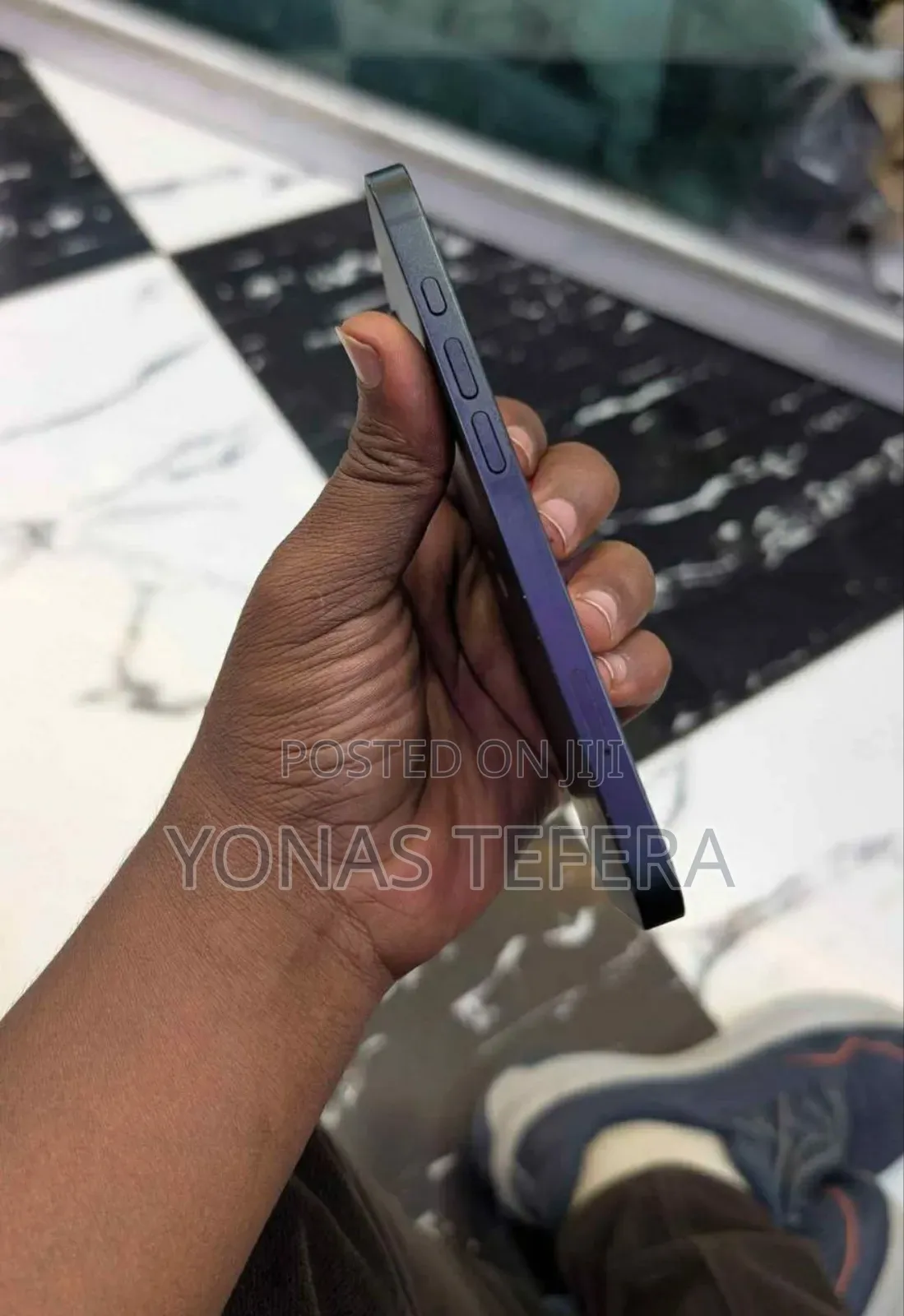 New Apple iPhone 16e 128 GB